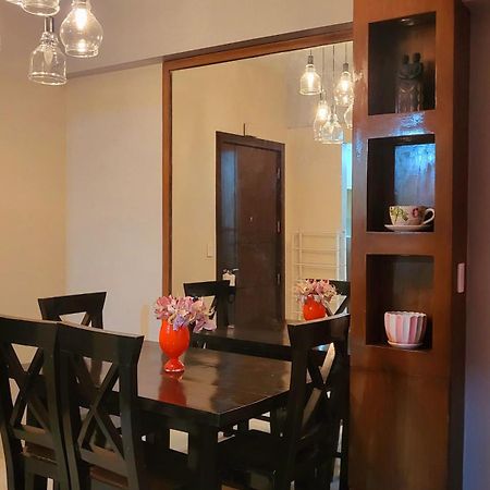 One Palm Tree Villas Condominium - Studio 10O With Balcony - Across Terminal 3 Airport Manilla Buitenkant foto
